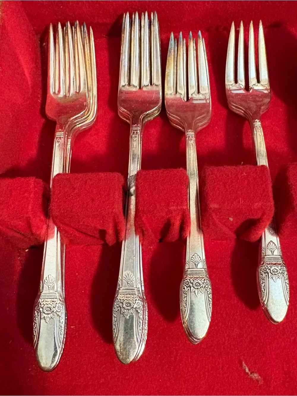 VTG 1847 Rogers IS “First Love” 59 Piece Silver Plate Flatware Set In Wood Case